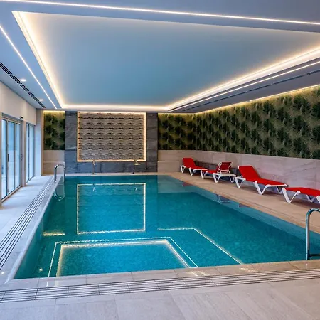 Hotel Carolin 4*